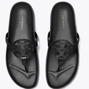 Tory Burch (Like new)
MILLER CLOUD SANDAL